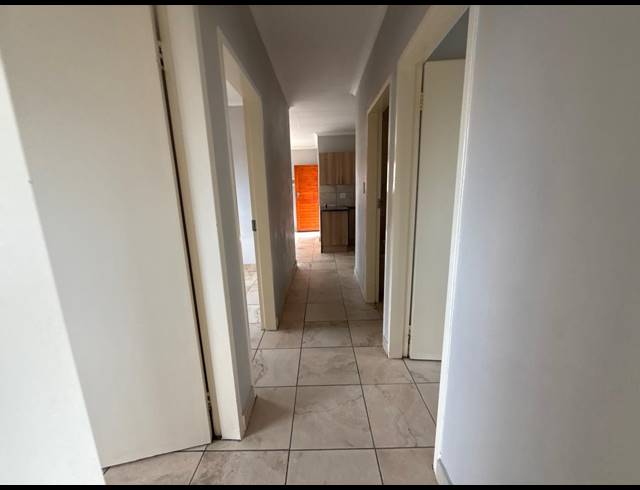 3 BEDROOM HOUSE FOR SALE IN WATERVAL EAST